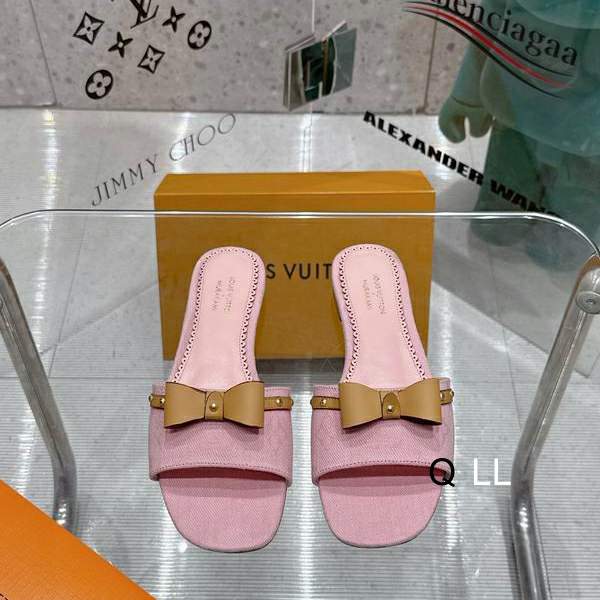 Picture of Louis Vuitton Slippers _SKULVsz35-40LL0501452